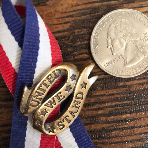 Vintage USA pin - Picture 3 of 3